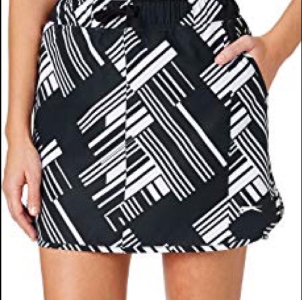 Slazenger golf skirt skort Black and White Geometric activewear